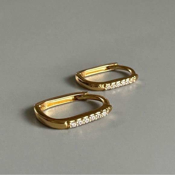 14k Gold CZ Oval Huggie Earrings - Picture 3 of 8